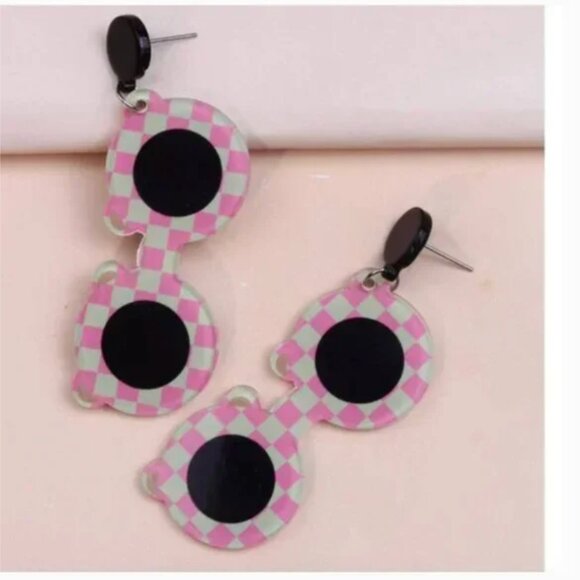 ⭐️❤️FREE Sunglasses Glasses Pool Beach Summer Drop Hipster Pop Art Deco Earrings - Picture 1 of 2